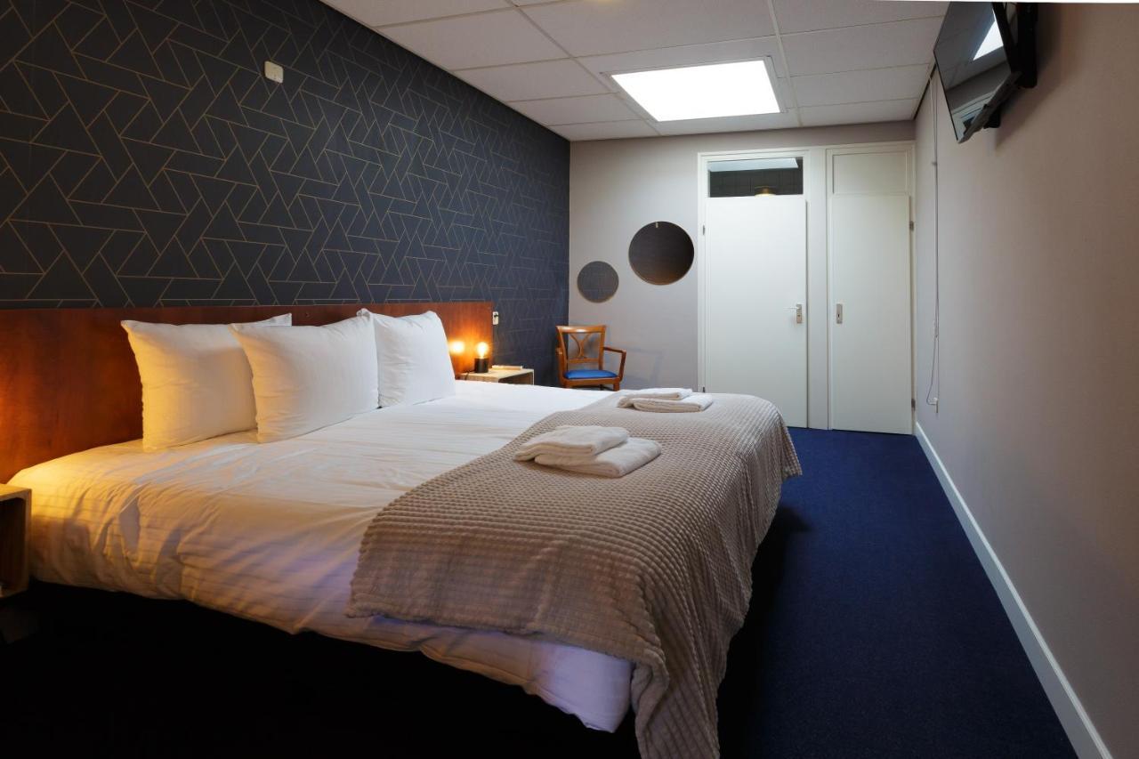 Hotel Duhoux Wirdum Luaran gambar